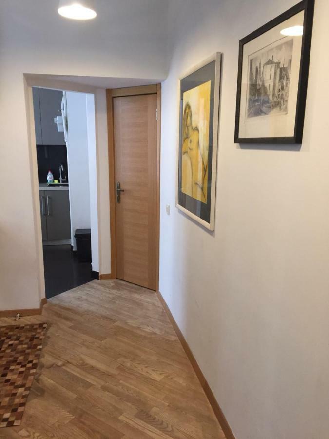Apartment In The Heart Of Old Riga Exteriör bild